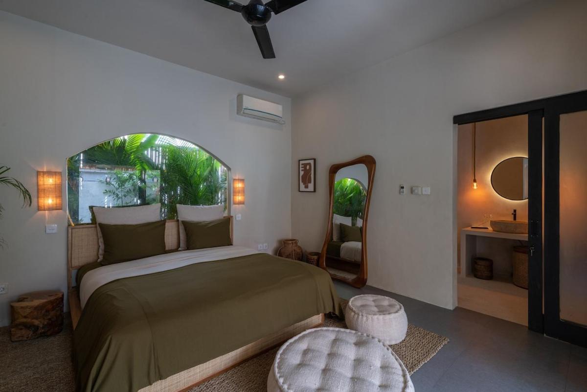 The Jungle - Luxurious & Tropical Concept - 3Br - Central Canggu Екстер'єр фото