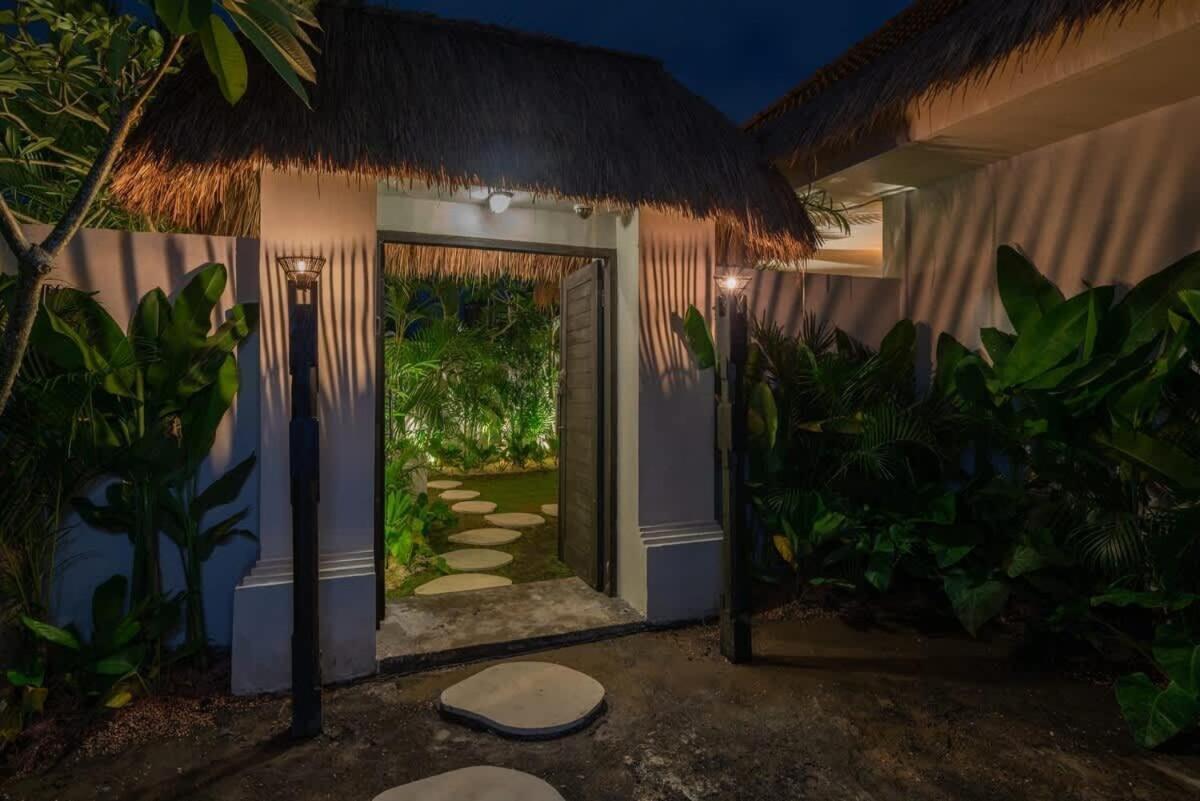 The Jungle - Luxurious & Tropical Concept - 3Br - Central Canggu Екстер'єр фото